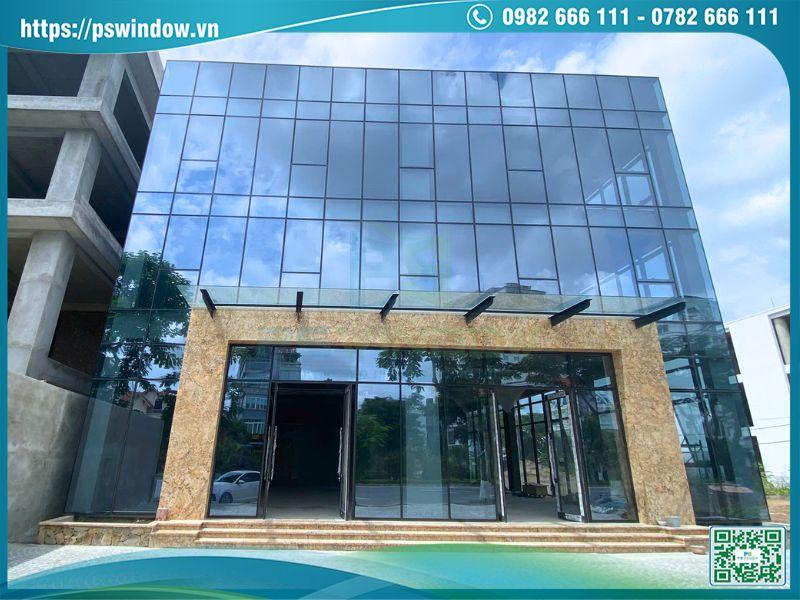 Vách kính thông tầng hiện đại, thẩm mỹ