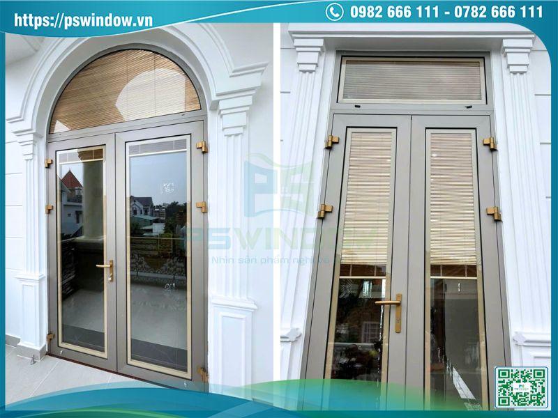 Cửa Maxpro màu champagne kính hộp rèm cao cấp