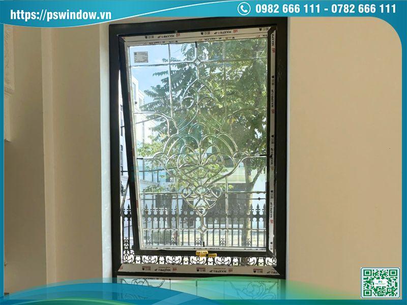 Cửa nhôm Maxpro kính hộp hoa đồng mở hất
