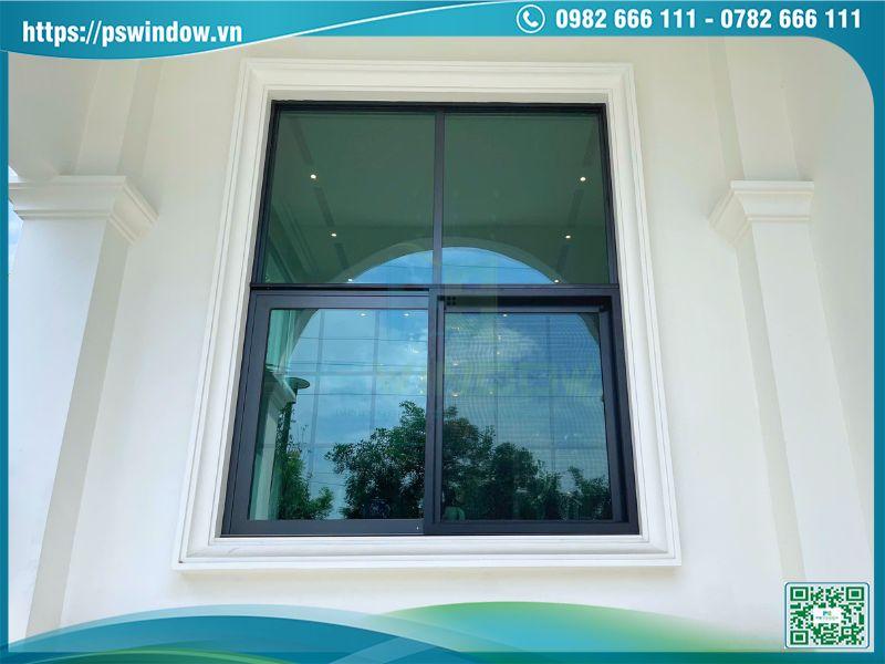Cửa sổ lùa 2 cánh nhôm cao cấp có vách fix trên
