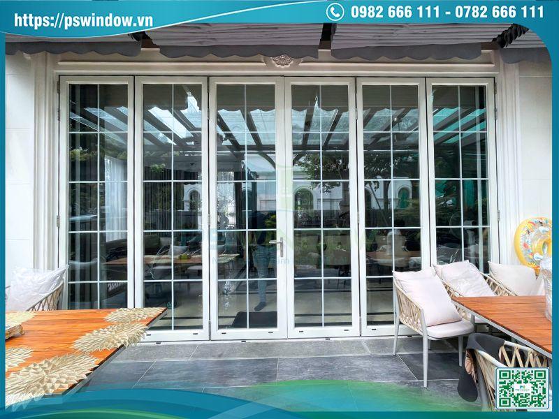 Mẫu cửa nhôm kính tân cổ điển kiểu xếp trượt độc đáo màu trắng ngà