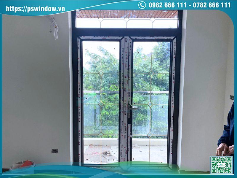 Cửa nhôm kính nan mạ đồng cho nhà phố cao cấp