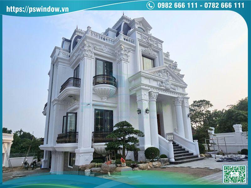 Cửa nhôm Rolan kính hộp nan đồng cho biệt thự sang trọng, đẳng cấp