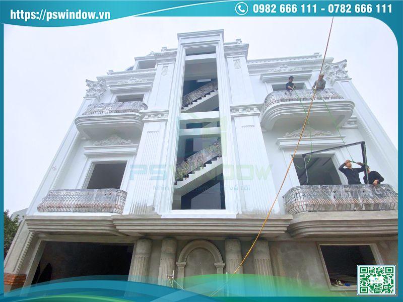 Mặt bên công trình lắp vách kính hoa đồng khổ lớn- ảnh chưa thi công