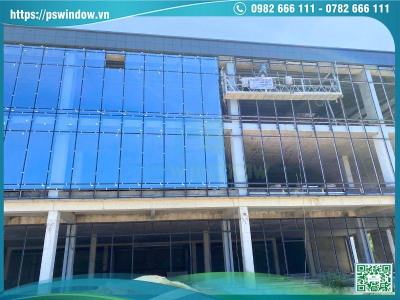 Cấu tạo vách kính mặt dựng Xingfa hệ 65 giấu đố