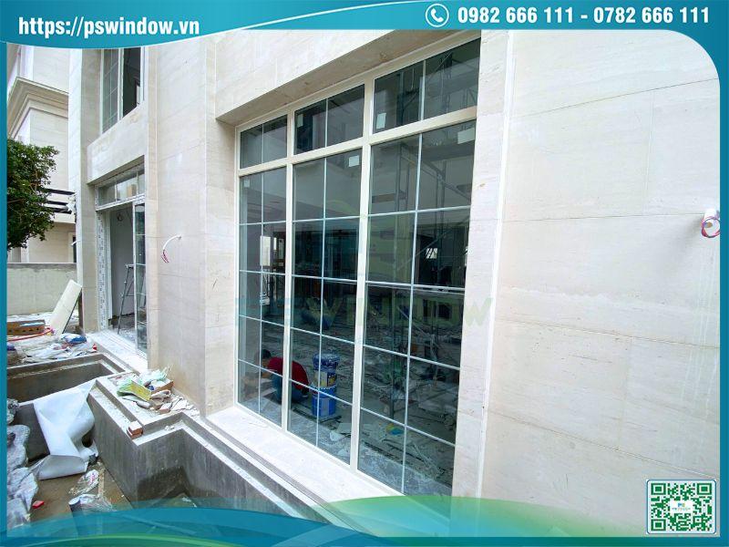 Công trình thay toàn bộ cửa cũ bằng cửa Maxpro cao cấp màu trắng ngà