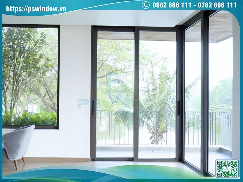 Cửa lùa vuông góc lắp đặt cho biệt thự hiện đại view hồ