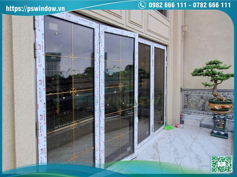 Cửa nhôm kính biệt thự cao cấp lắp đặt cho ban công