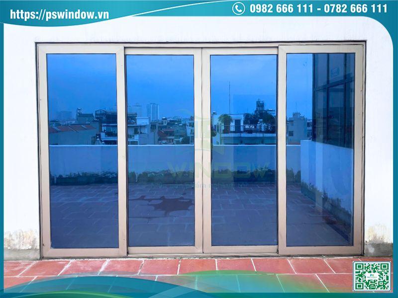 Cửa nhôm lùa 4 cánh Xingfa Class A kính dán Solar cách nhiệt