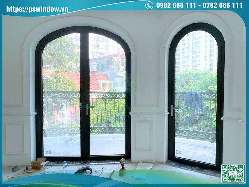 Cửa nhôm Maxpro mở quay bền đẹp, thiết kế sang trọng