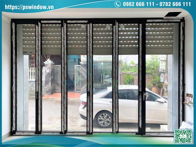 Cửa nhôm Maxpro xếp trượt 6 cánh ở mặt tiền tầng 1