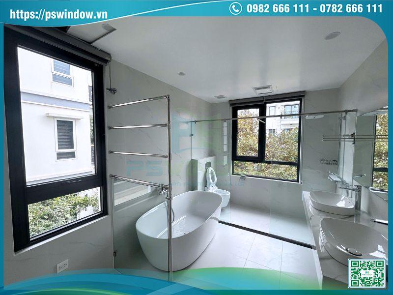 Cửa sổ nhôm Xingfa hệ 55 màu đen cho phòng tắm