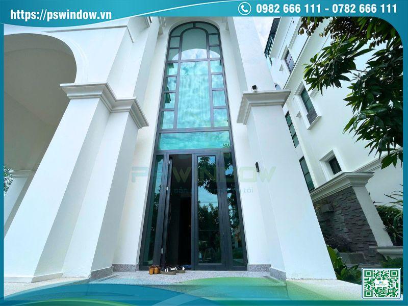 Cửa vòm thông tầng nhôm kính cho biệt thự cao cấp