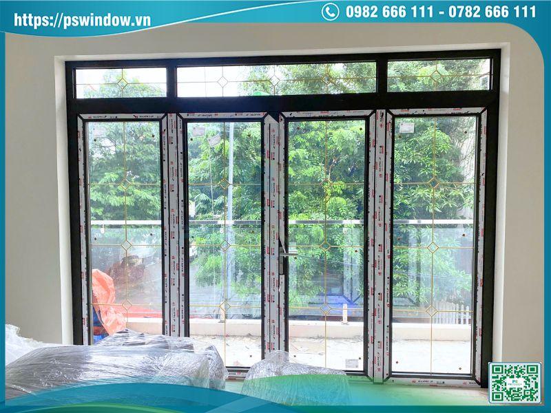 Mẫu cửa mở quay 4 cánh fix trên nhôm Maxpro kính hộp nan đồng cao cấp