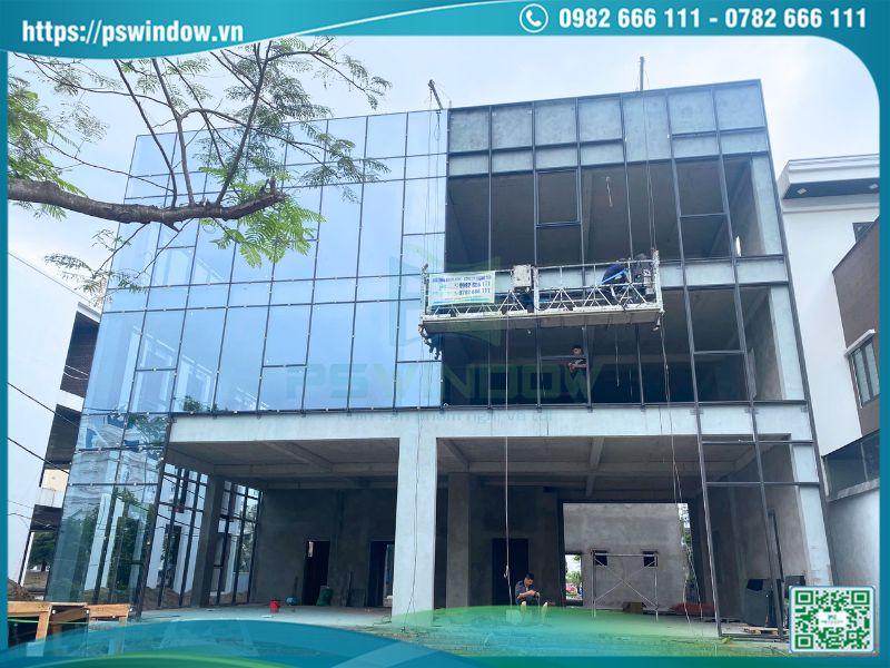 PSWINDOW thi công mặt dựng cho tòa nhà thứ 3