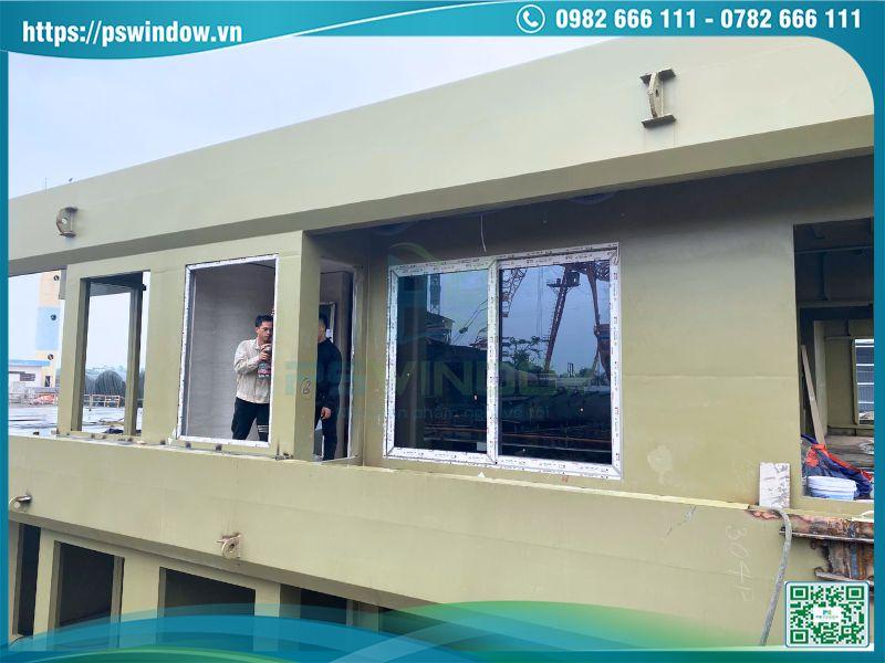 Quá trình lắp đặt cửa Maxpro cho du thuyền