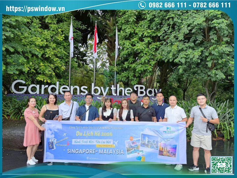 Các thành viên PSWINDOW với tour trải nghiệm quốc đảo Singapore