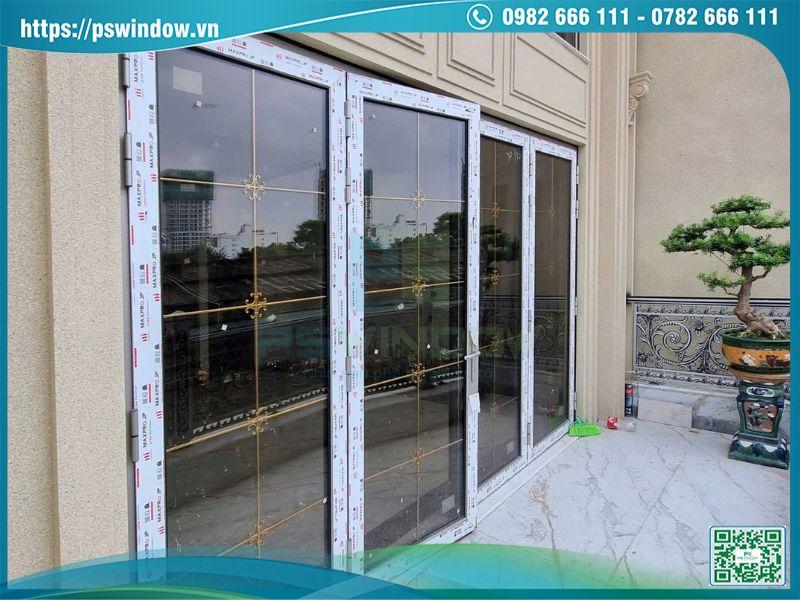 Cửa nhôm kính sang trọng, kín khít, bền đẹp cho nhà mái Nhật