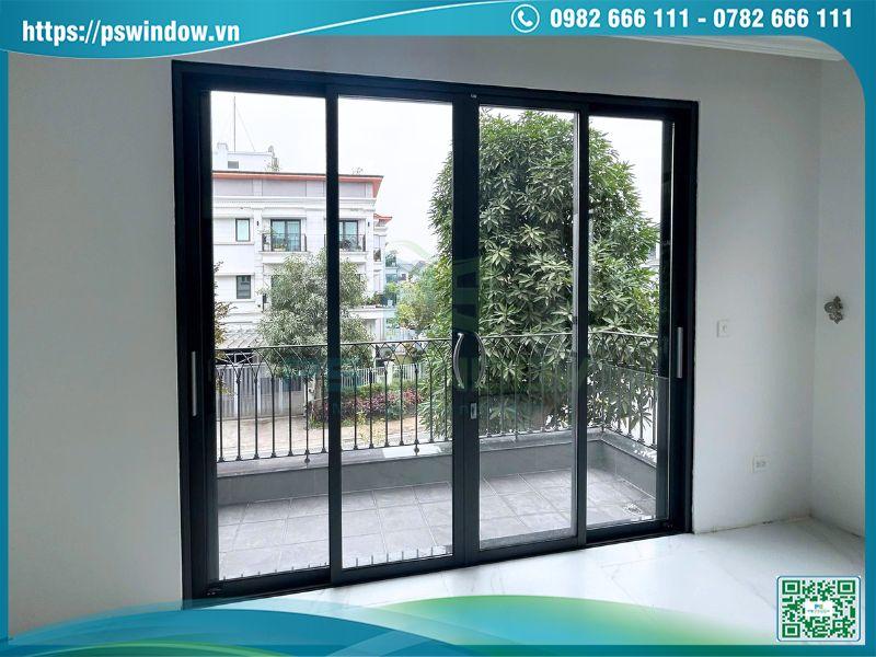 Cửa nhôm lùa 4 cánh cho ban công nhà mái nhật