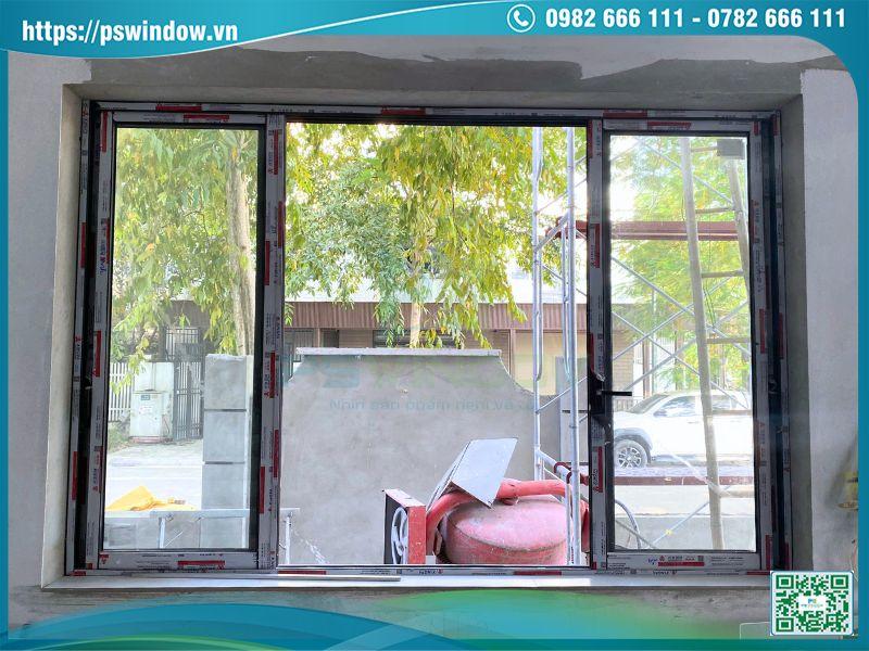 Cửa sổ lùa nhôm kính 4 cánh lắp đặt cho không gian rộng