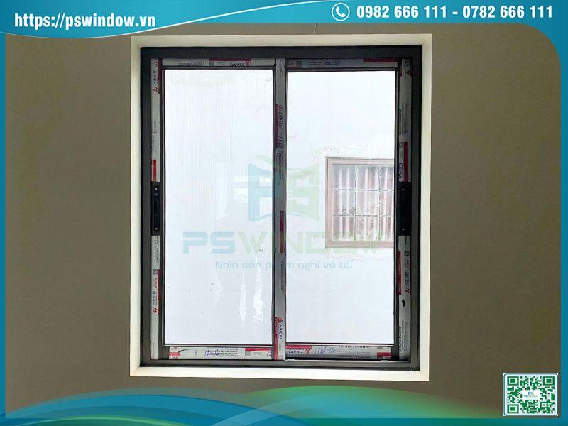 Mẫu cửa sổ nhôm kính lùa 2 cánh Xingfa màu đen