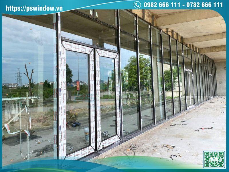 PSWINDOW lắp đặt cửa nhôm hệ thủy lực chính hãng, giá tốt